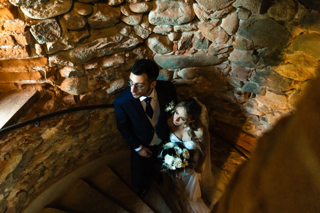 “Ritratto con luce laterale della coppia”