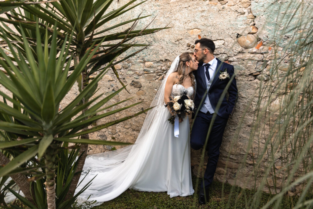 “Ritratto naturale nella zona piscina della location