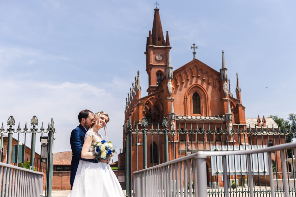Ritratto romantico degli sposi a Pollenzo