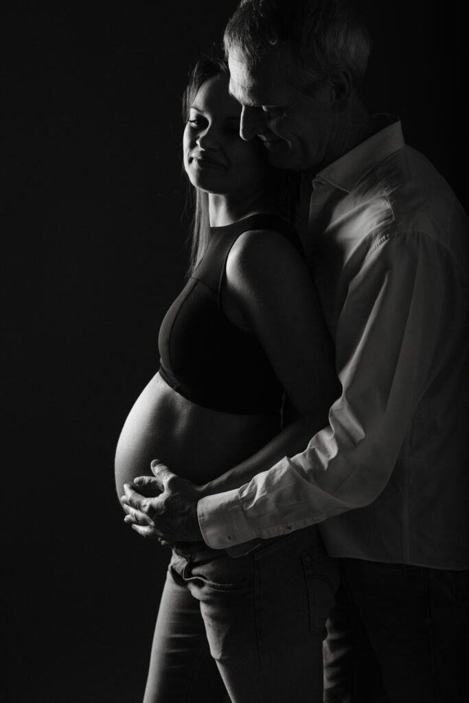 Siluette Bianco e nero maternità lui e lei