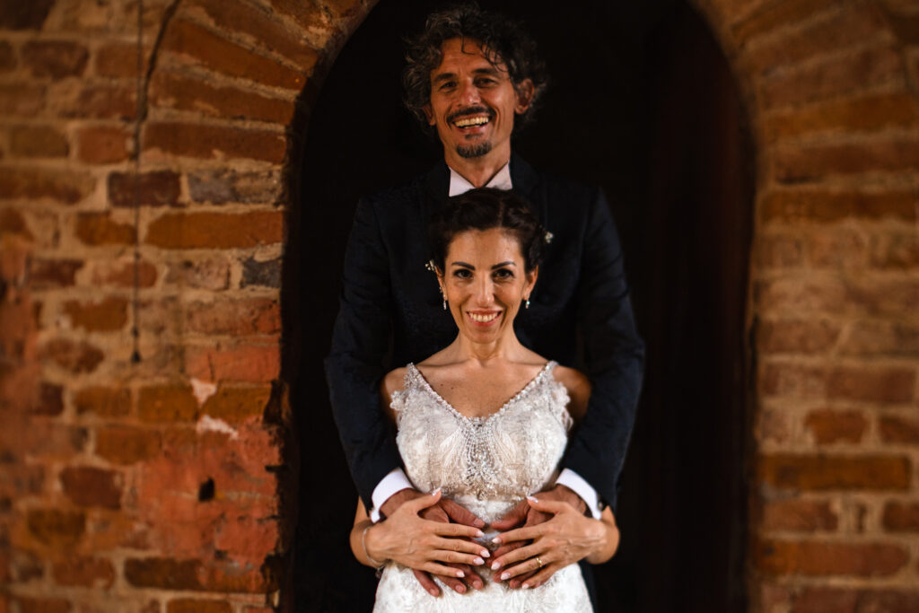 Primo piano sposi felici