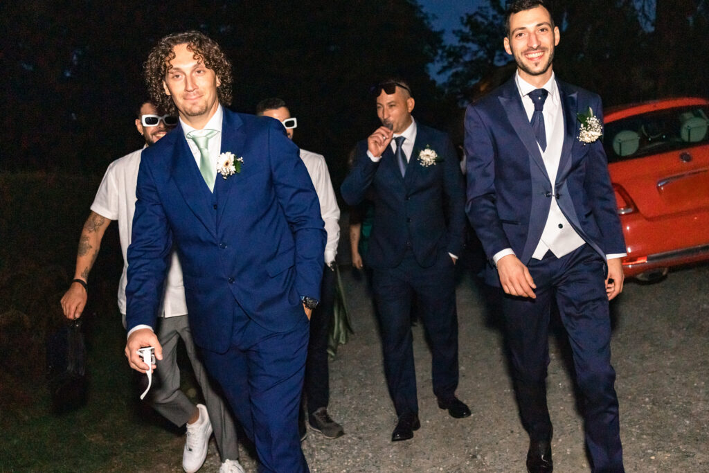 Mirko e gli amici in posa glamour