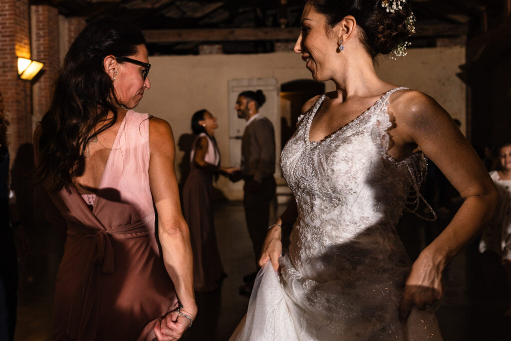 ballo della sposa con invitata