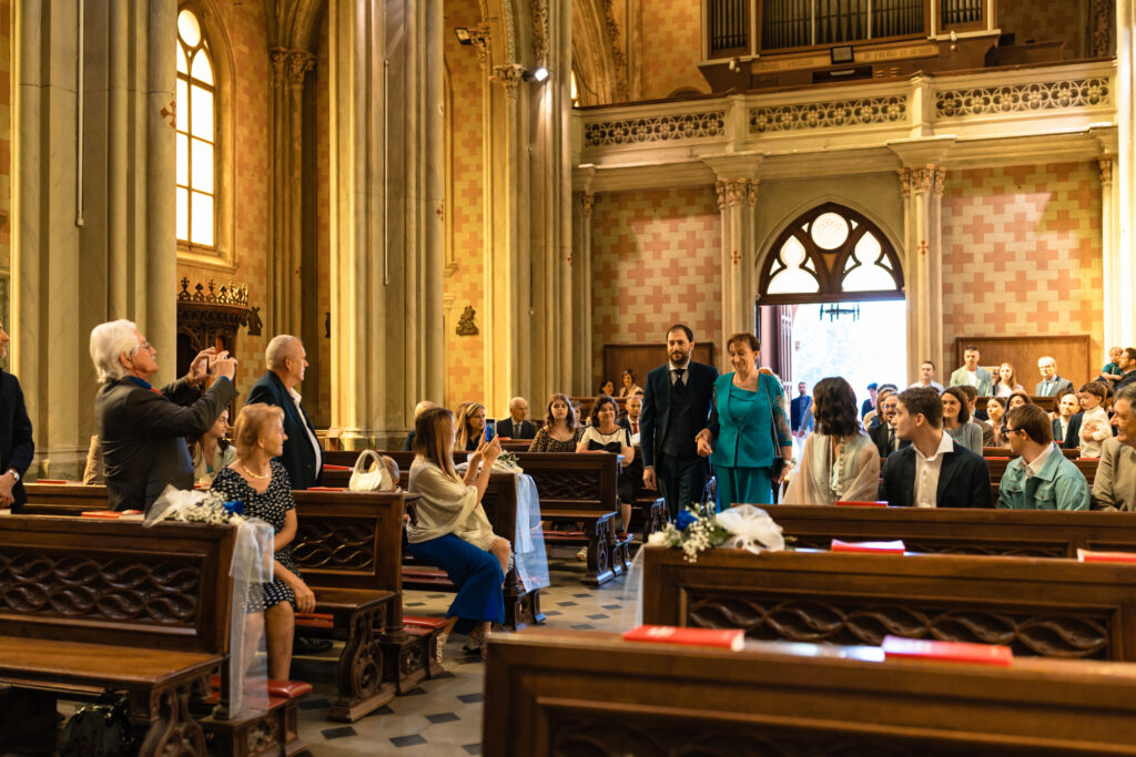 Ingresso dello sposo in chiesa