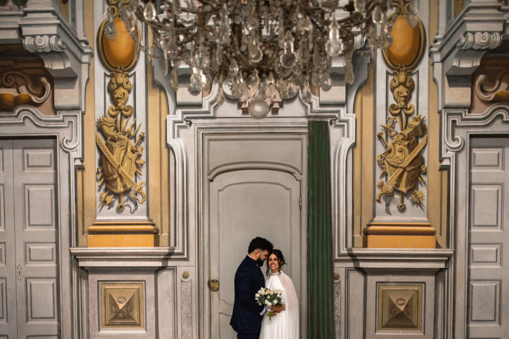 Momento romantico degli sposi