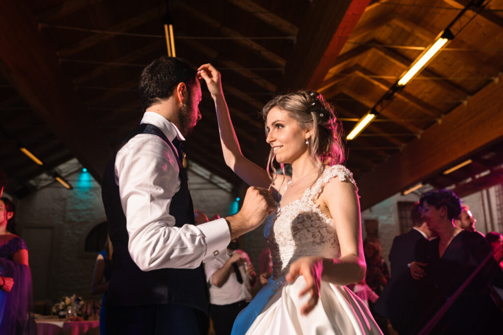 Balli degli sposi con amici e parenti