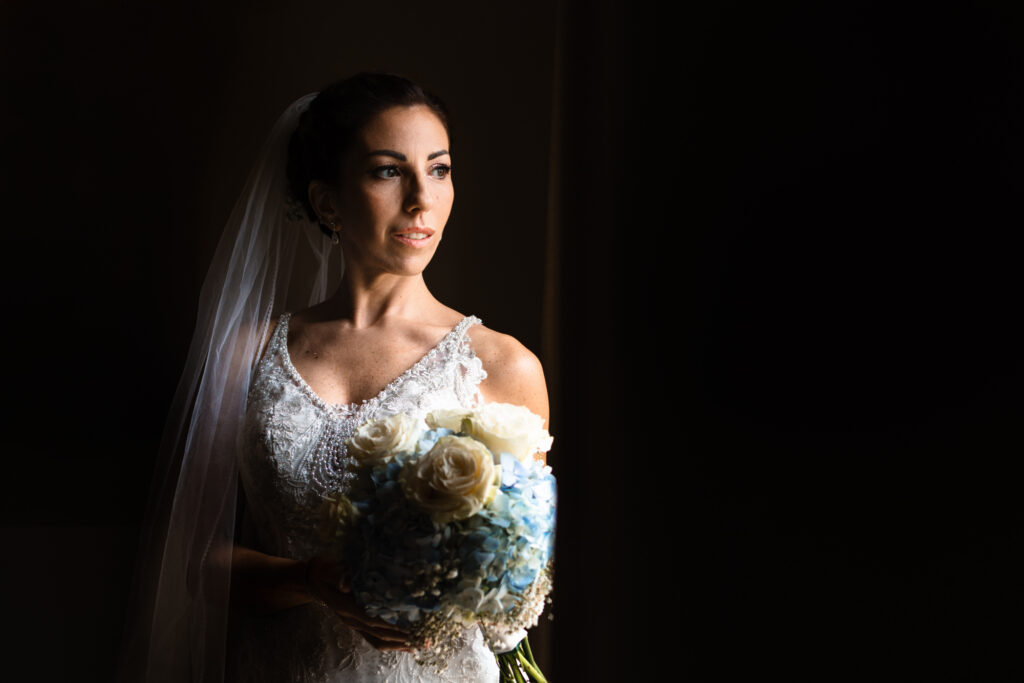 Ritratto di Elena che guarda fuori