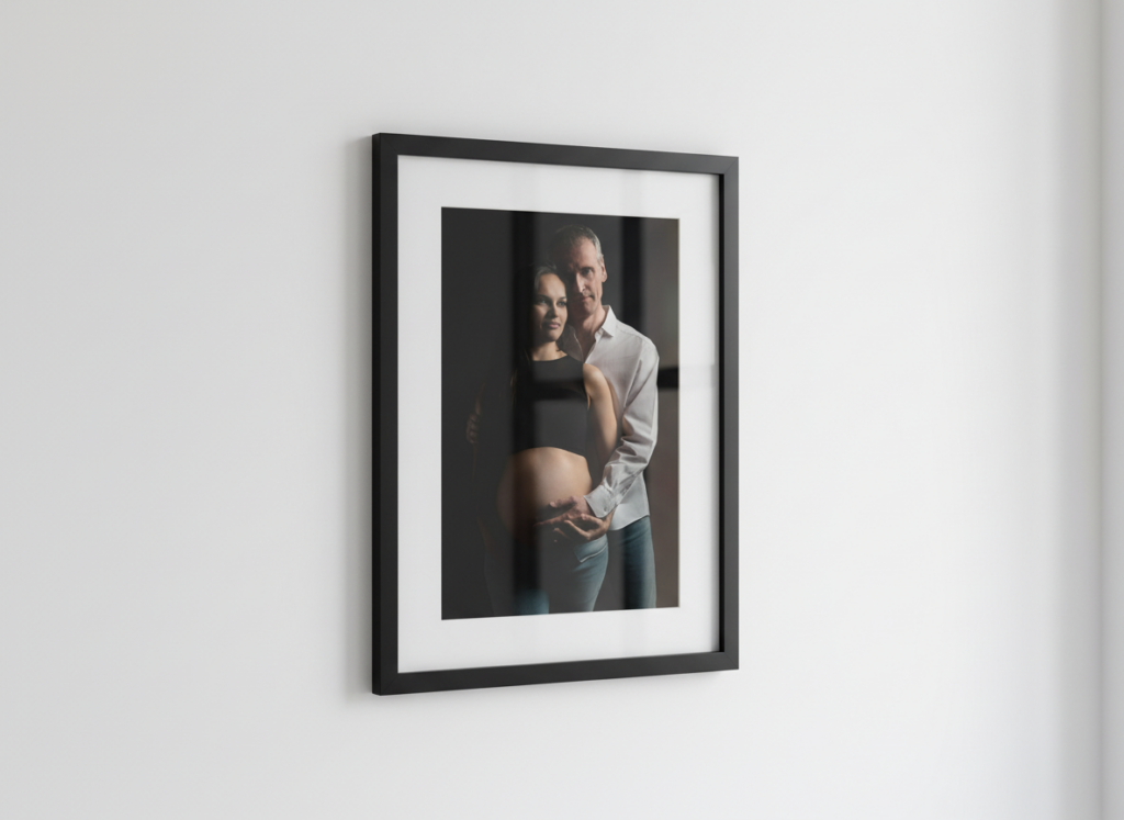 Cornice Nera Maternity 30x45